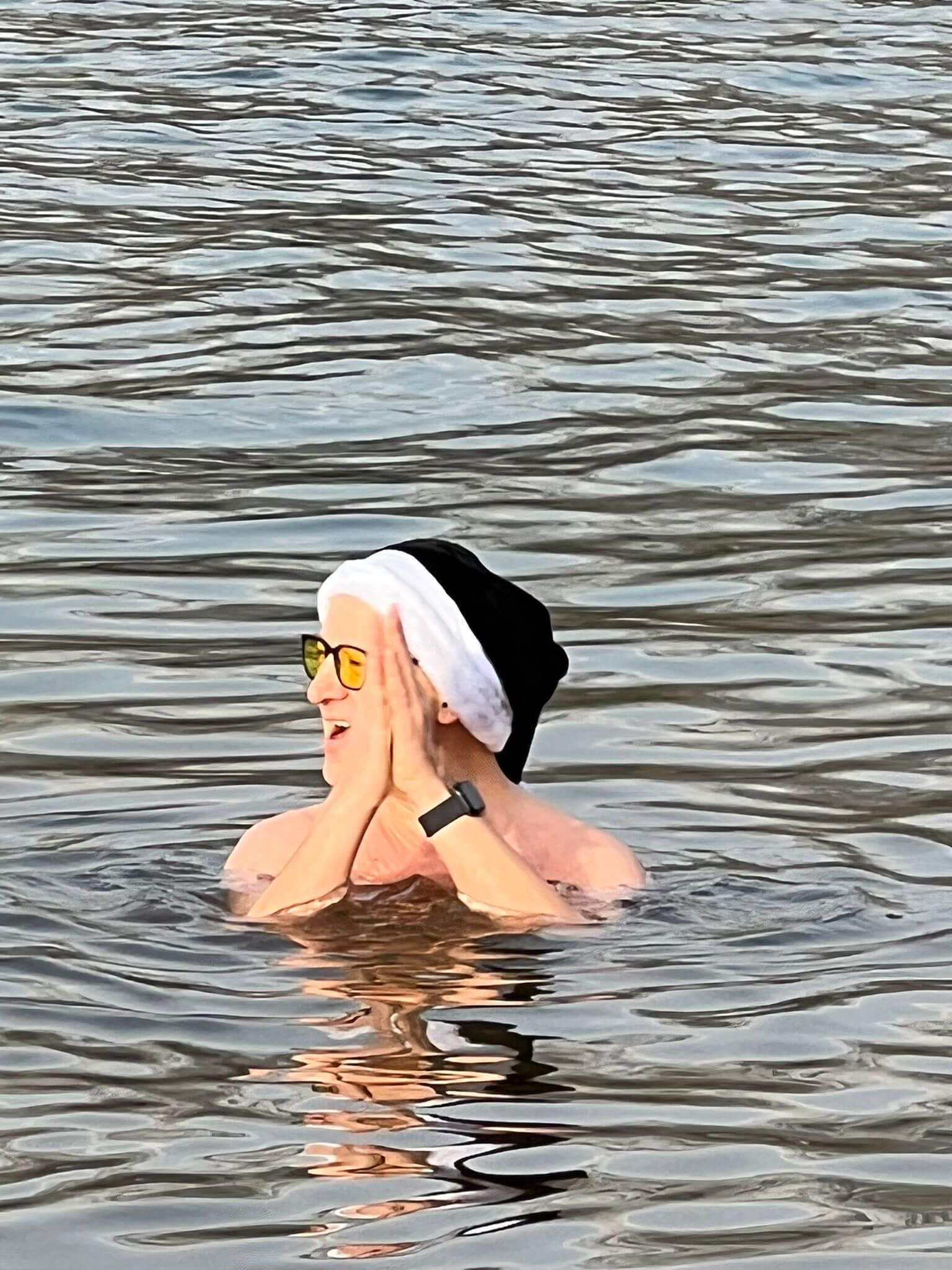 Uwe vom Woid beim Eisbaden am nördlichsten Punkt der Donau